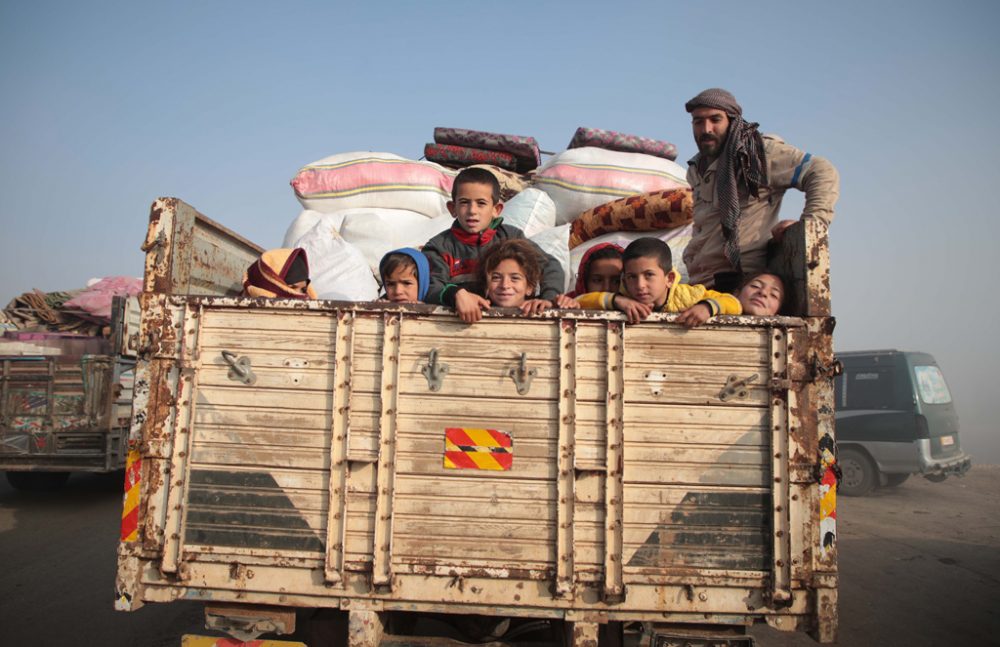 Syrer auf der Flucht in der Provinz Idlib (Bild: Aaref Watad/AFP)