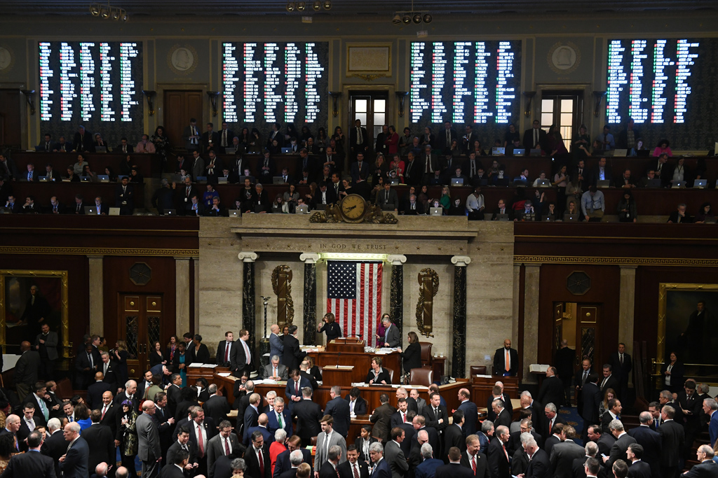 Abstimmung im US-Repräsentantenhaus Bild: Saul Loeb/AFP)