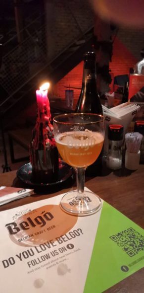 In Vietnam machten Jean Schifflers und Freundin Mariska am Montag einen "belgischen Abend" (Bild: privat)