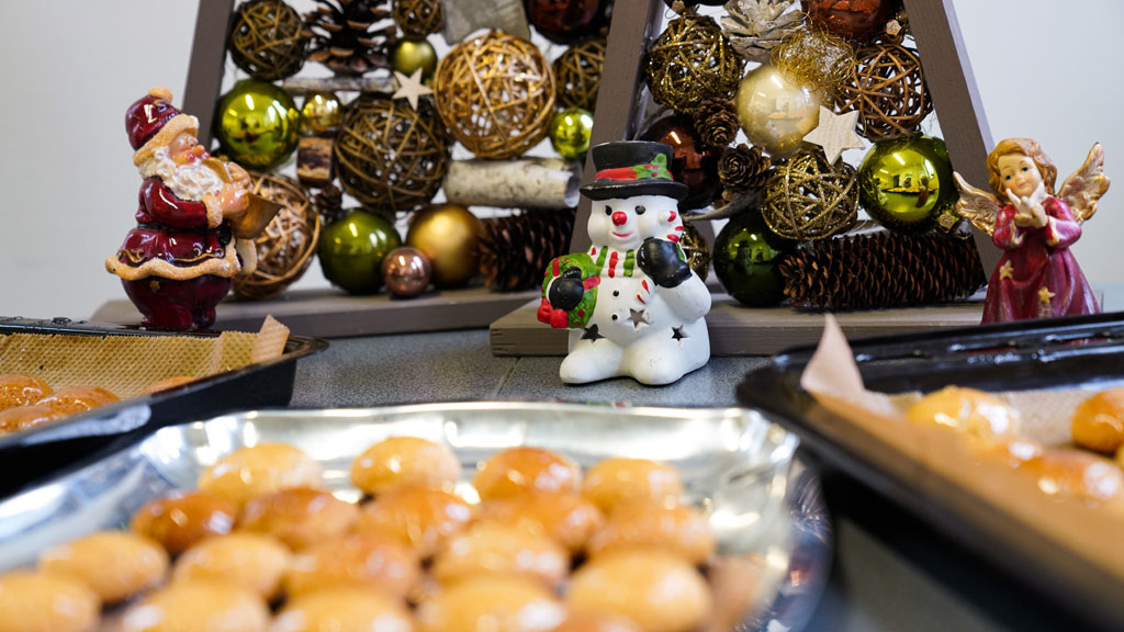 Pfeffernüsse sind beliebte Weihnachtsplätzchen (Bild: Benedikt Mommer/BRF)