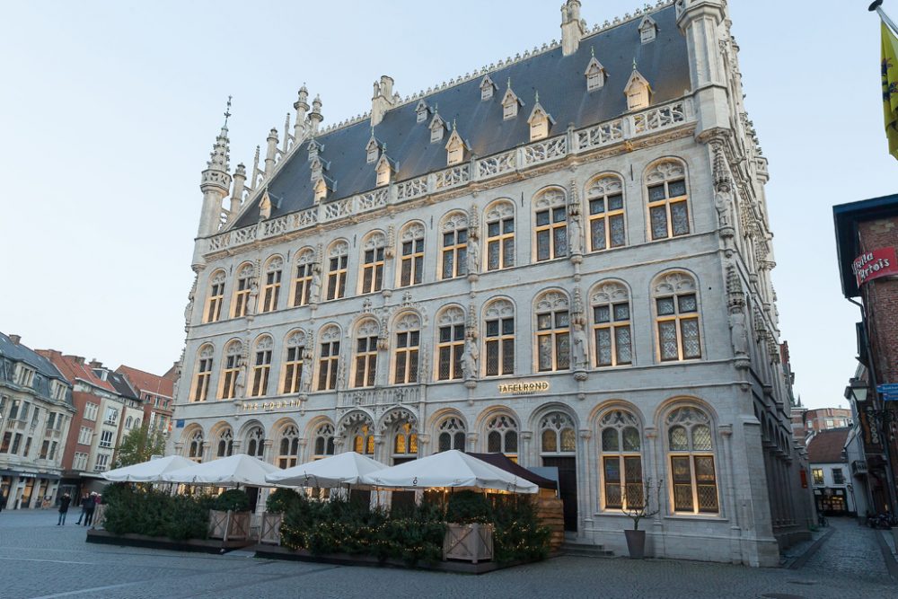 Das Hotel "The Fourth" vor der Ankunft des Sultans (Bild: James Arthur Gekiere/Belga)