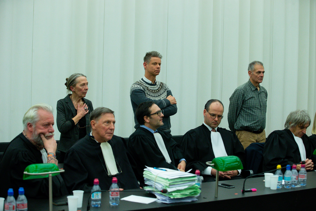 Die drei Ärzte bei der Verkündung des Urteils (Bild: Nicolas Maeterlinck/Belga)