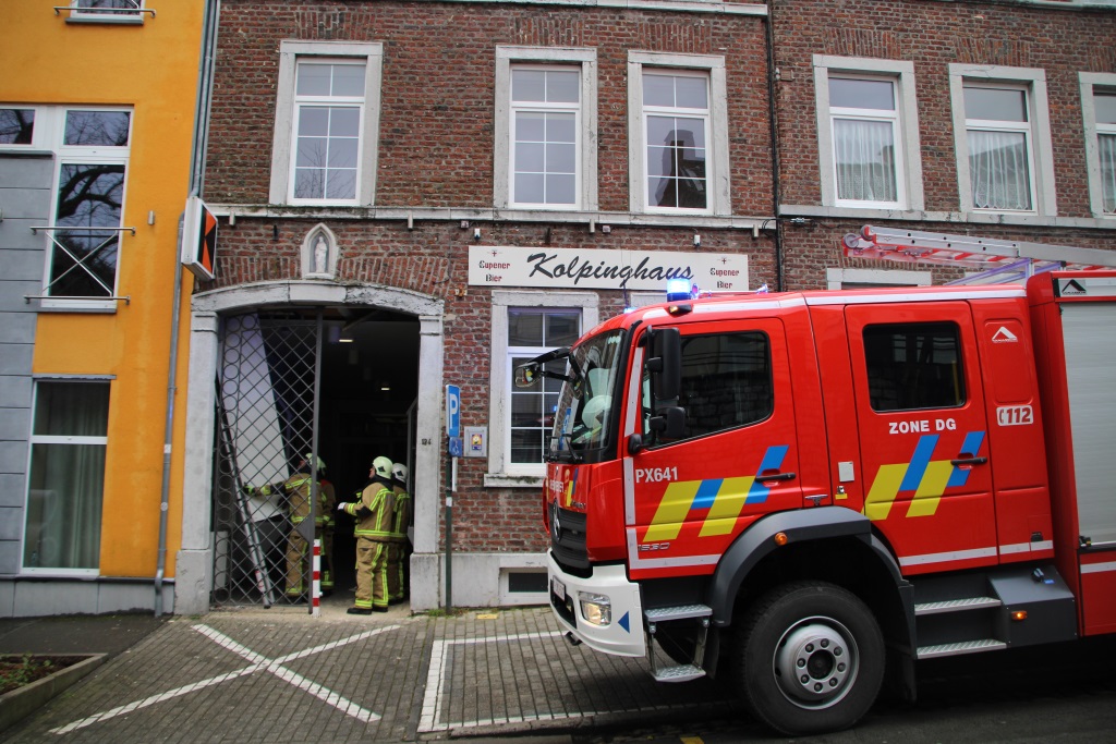 Feuerwehreinsatz am Kolpinghaus (Bild: Sarah Dederichs/BRF)