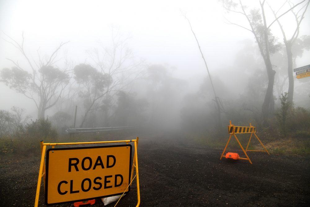 Buschfeuer: Nebel und Rauch in den Blue Mountains (Bild: Saeed Khan/AFP)