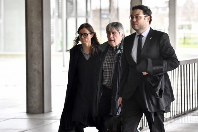 Verwandte von Tine Nys treffen am Justizpalast von Gent ein (Bild: Dirk Waem/Belga)