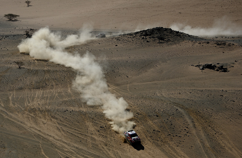 Der Toyota-Pilot Giniel de Villiers aus Südafrika am 5.1. bei der Rallye Dakar (Bild: Franck Fife/AFP)