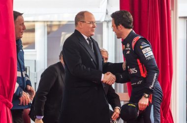 Royale Gratulation von Fürst Albert (Bild: Fabien Dufour/Hyundai Motorsport)