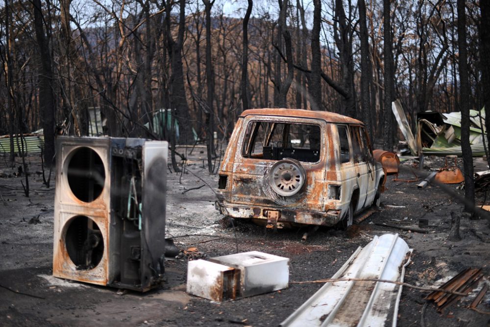 Verbranntes Fahrzeug im Budgong National Park in New South Wales (Bild: Saeed Khan/AFP)