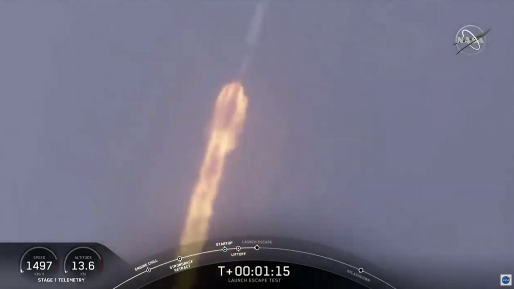 Die SpaceX-Rakete kurz nach dem Start in Cape Canaveral (Bild: Nasa TV/AFP)