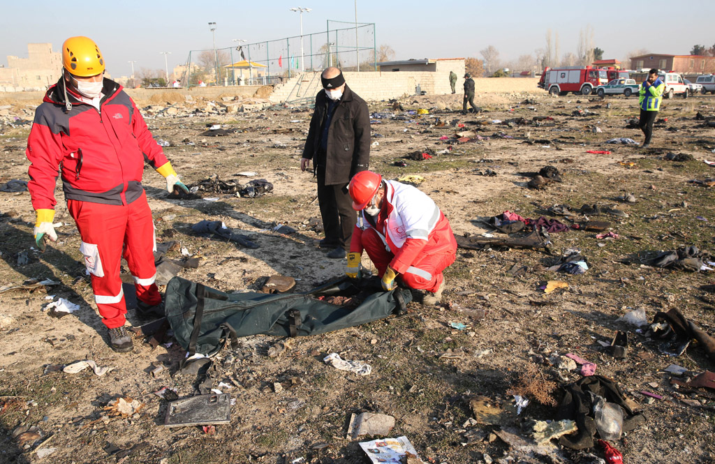 Flugzeugabsturz im Iran (Bild: AFP)