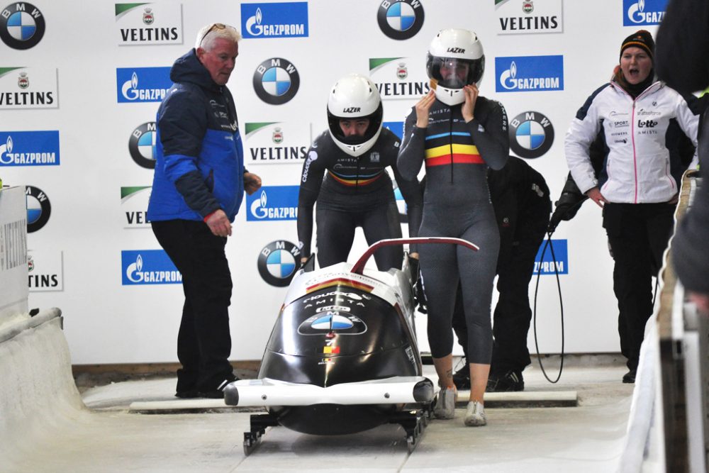 An Vannieuwenhuyse und Sara Aerts beim Start in Winterberg (Archivbild: Christophe Ramjoie/BRF)