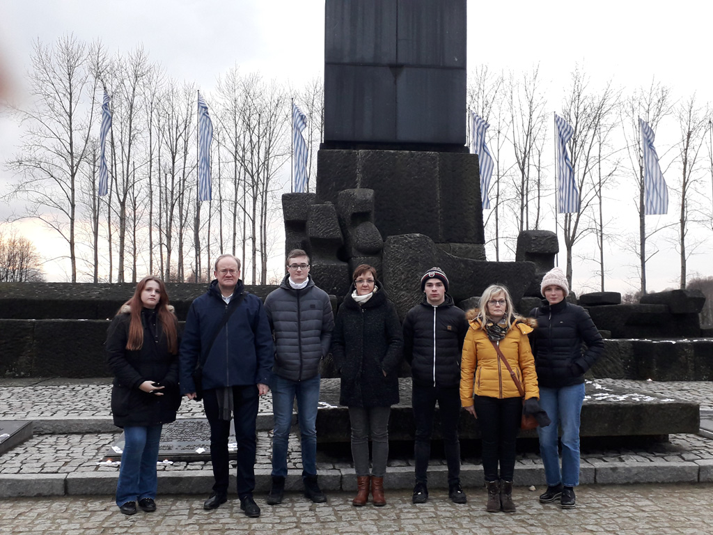 Eifeler Schüler besuchen die Gedenkstätte KZ Auschwitz-Birkenau (Bild: privat)