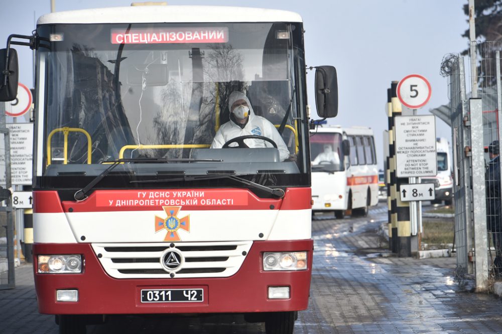 Rückkehr von Ukrainern aus der chinesischen Stadt Wuhan (Bild: Sergei Supinsky/AFP)