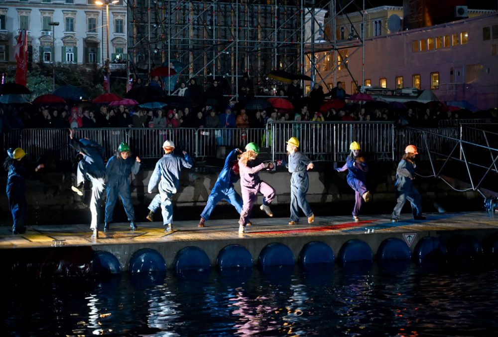 "Opera Industriale" im Hafen von Rijeka (Bild: Denis Lovrovic/AFP)