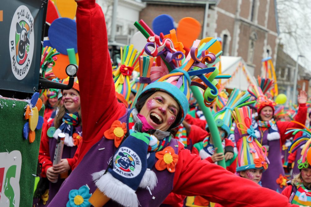 Rosenmontagszug in Eupen (Bild: Julien Claessen/BRF)