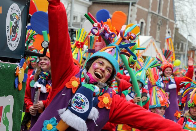 Rosenmontagszug in Eupen (Bild: Julien Claessen/BRF)