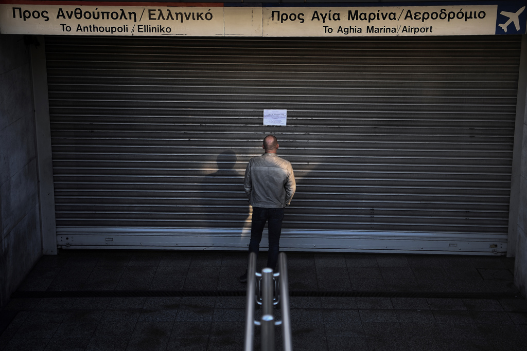 Streik in Griechenland: Auch die Metrostation in Athen bleibt geschlossen (Bild: Aris Messinis/AFP)