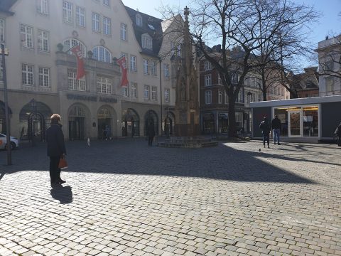 Ruhige Situation in der Aachener Innenstadt (Bild: Anna Langkowski/BRF)