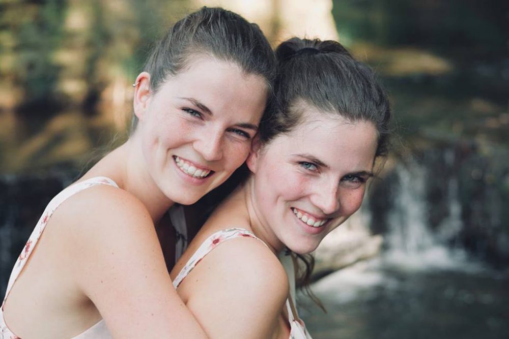 Die Zwillinge Claire und Lara sind an einem 29. Februar geboren (Bild: Geoffrey Coonen)