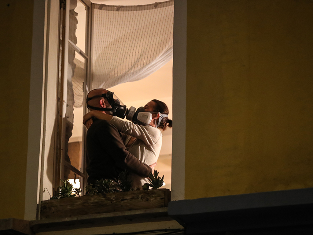 Paar mit Masken in Nizza (Bild: Valery Hache/AFP)