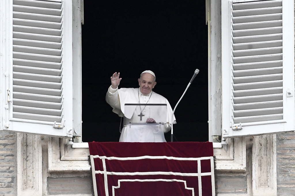 Papst Franziskus beim Angelusgebet (Archivbild: Filippo Monteforte/AFP)