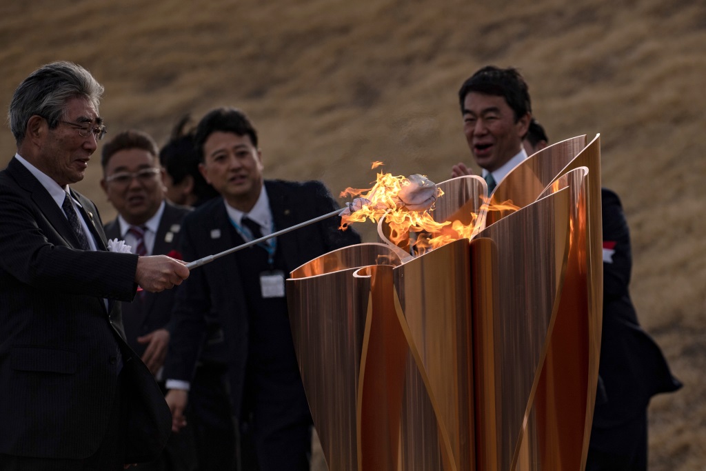 Olympische Flamme in Japan eingetroffen (Bild: Philip Fong/AFP)