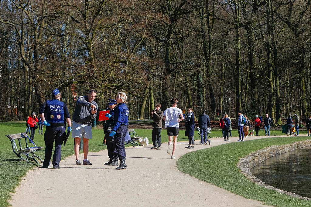 Viel los im Brüsseler Park "Ter Kamerenbos" (Bild: Paul-Henri Verlooy/Belga)