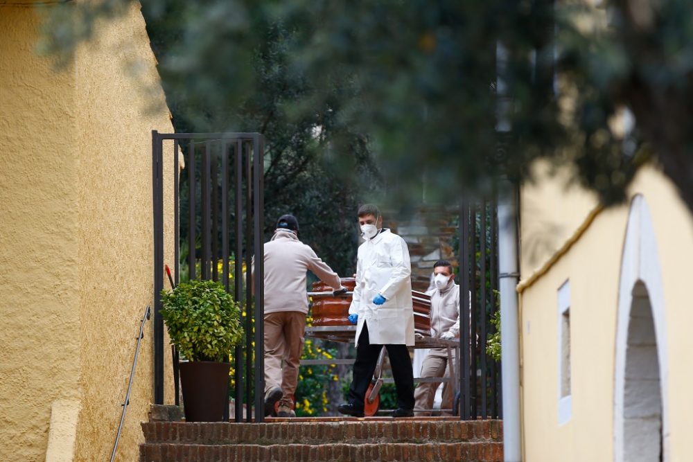 Spanien: Corona-Todesfall in Barcelona (Bild: Pau Barrena/ AFP)