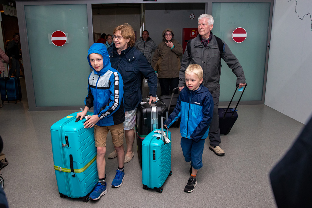 Ankunft am Flughafen von Ostende (Bild: Kurt Desplenter/Belga)
