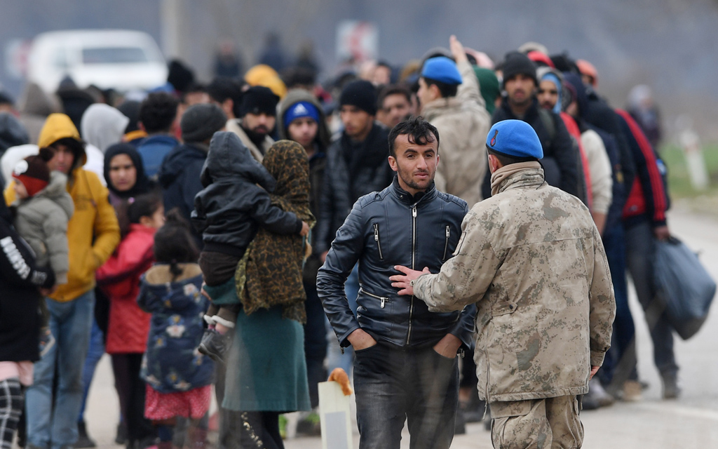 Flüchtlinge an der türkisch-griechischen Grenze (Bild: Ozan Kose/AFP)