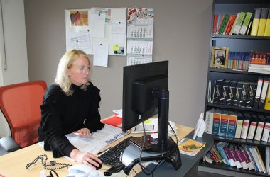 Claudia Kirschfink-Fonk, Leiterin des ÖSHZ Raeren (Bild: Sarah Dederichs/BRF)