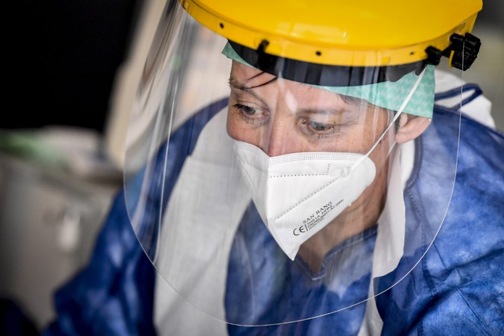 Krankenschwester auf der Intensivstation