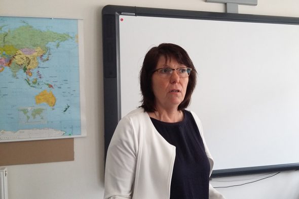 Karin Plumacher, Schulleiterin der Grundschule des Athenäums in Eupen (Bild: Chantal Delhez/BRF)