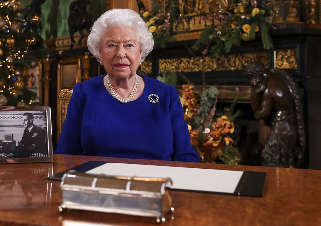 Queen Elizabeth bei ihrer Rede an die Nation (Bild: Steve Parsons/AFP)