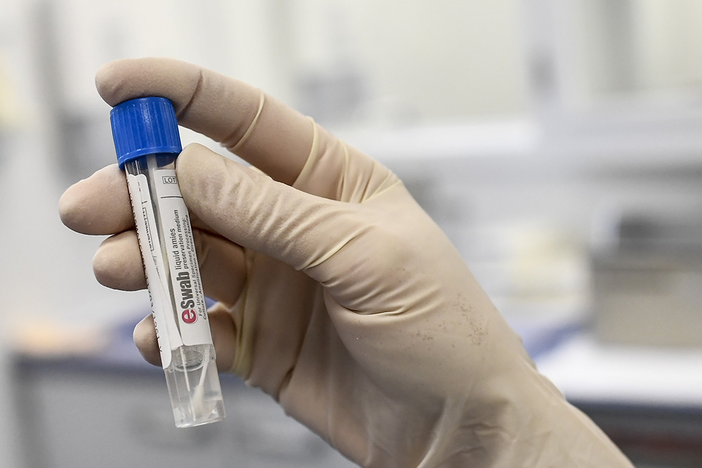 Coronavirus-Test im Imelda-Krankenhaus (Bild: Dirk Waem/Belga)