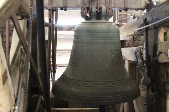 Glocke der St. Nikolaus-Pfarrkirche in Eupen (Bild: Sarah Dederichs/BRF)
