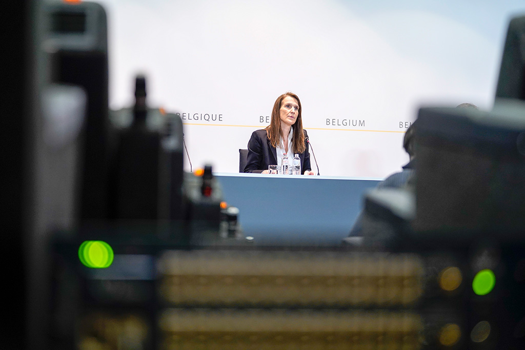 Premier Sophie Wilmès bei der Pressekonferenz des Nationalen Sicherheitsrats am Freitag (Bild: Daina Le Lardic/Belga)