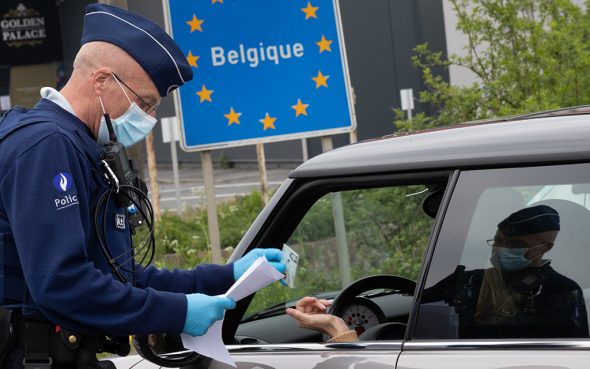 Grenzkontrolle an der belgisch-französichen Grenze in Quevy