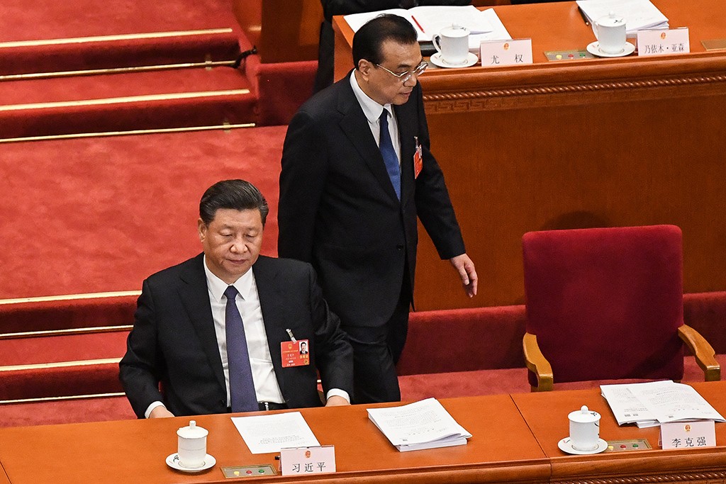 Chinas Premier li Kzqiang (re) und Staatschef Xi Jinping