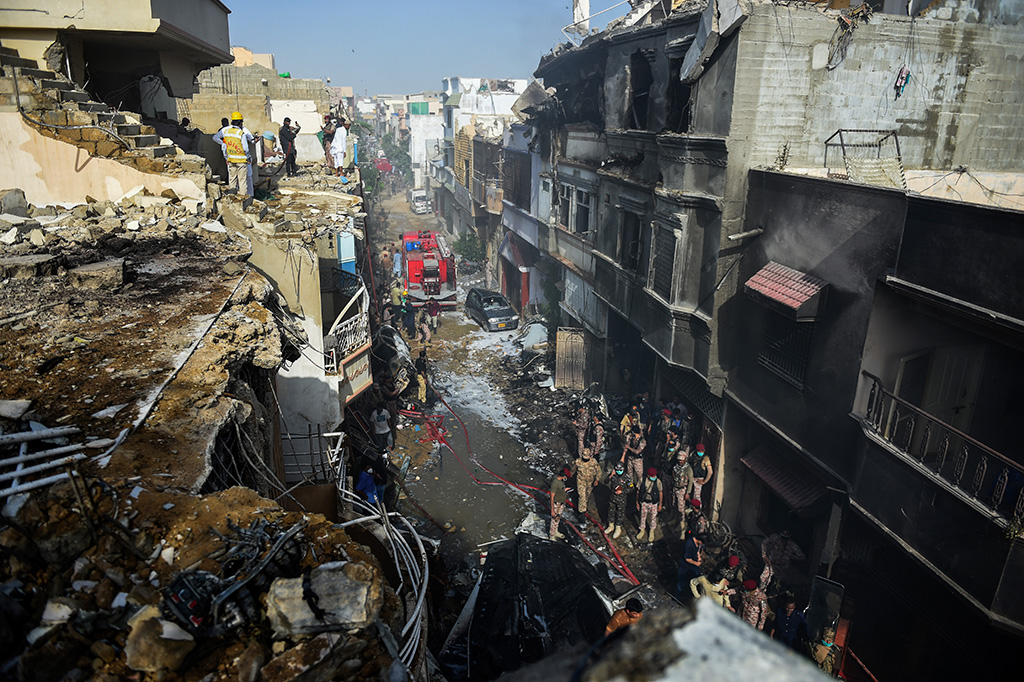 Flugzeugabsturz in Pakistan (Bild: Rizwan Tabassum/AFP)