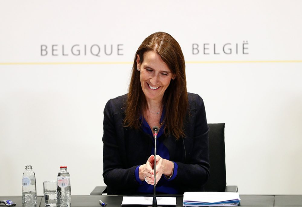 Premier Sophie Wilmès bei der Pressekonferenz des Nationalen Sicherheitsrats am 6. Mai in Brüssel (Bild: François Lenoir//Pool/Belga)