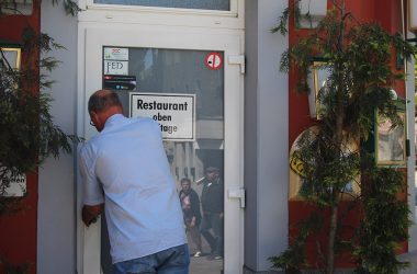 „Trotz Terrassenwetter leere Plätze: Eupener Wirte sehnen sich nach baldigem Startschuss“ ist gesperrt Trotz Terrassenwetter leere Plätze: Eupener Wirte sehnen sich nach baldigem Startschuss (Bild: Sarah Dederichs/BRF)