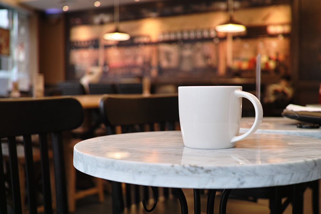 Kaffeetasse in einem Café