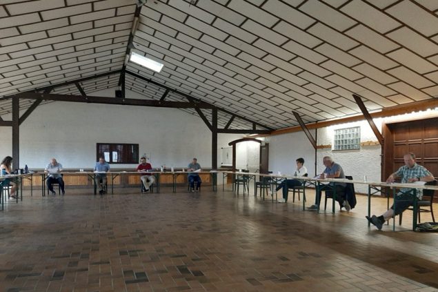 Gemeinderat Amel tagt in der Schützenhalle Heppenbach (Bild: Chantal Scheuren/BRF)