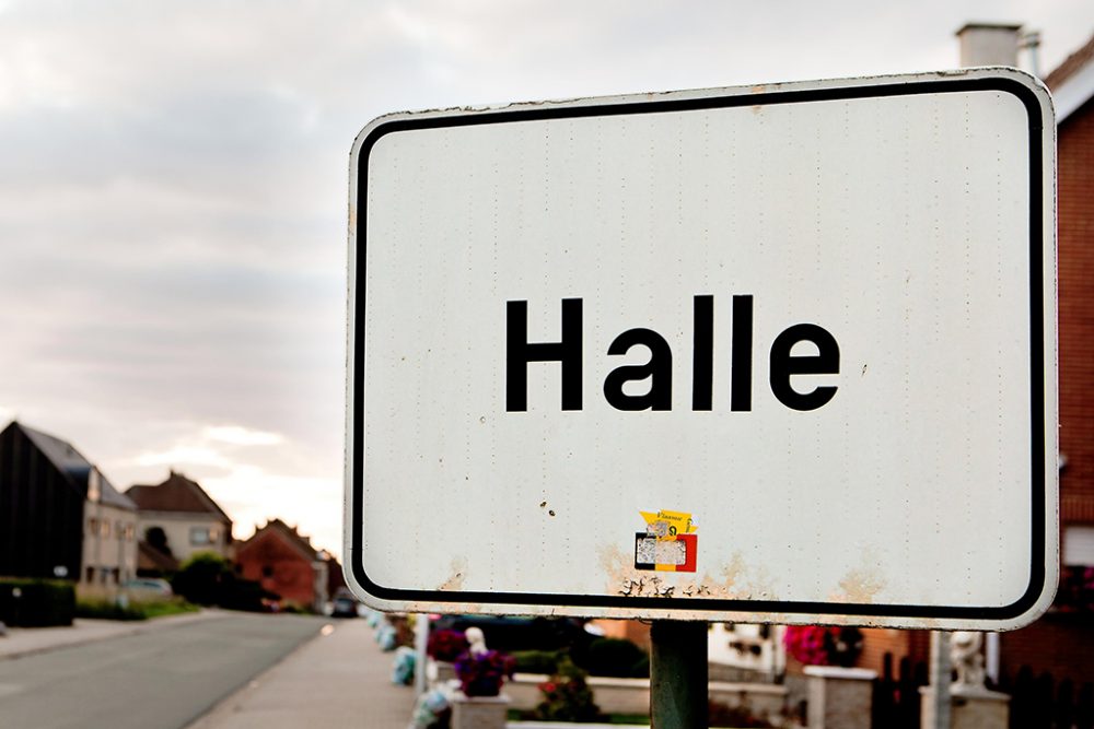 Halle Ortsschild (Bild: Siska Gremmelprez/Belga)
