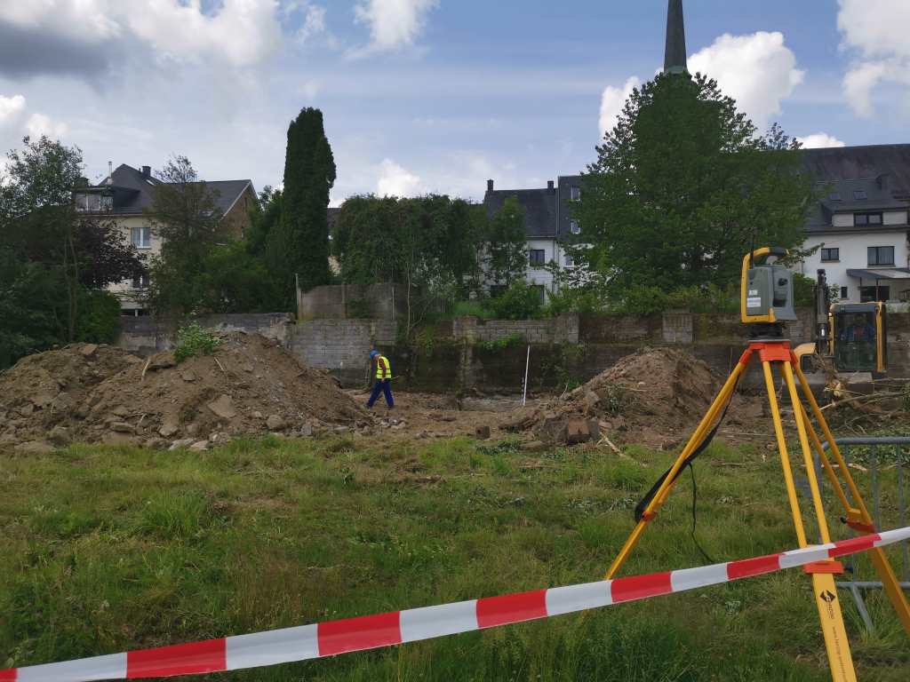 Baustelle in St. Vith: Alte Ringmauer gefunden (Bild: Raffaela Schaus/ BRF)