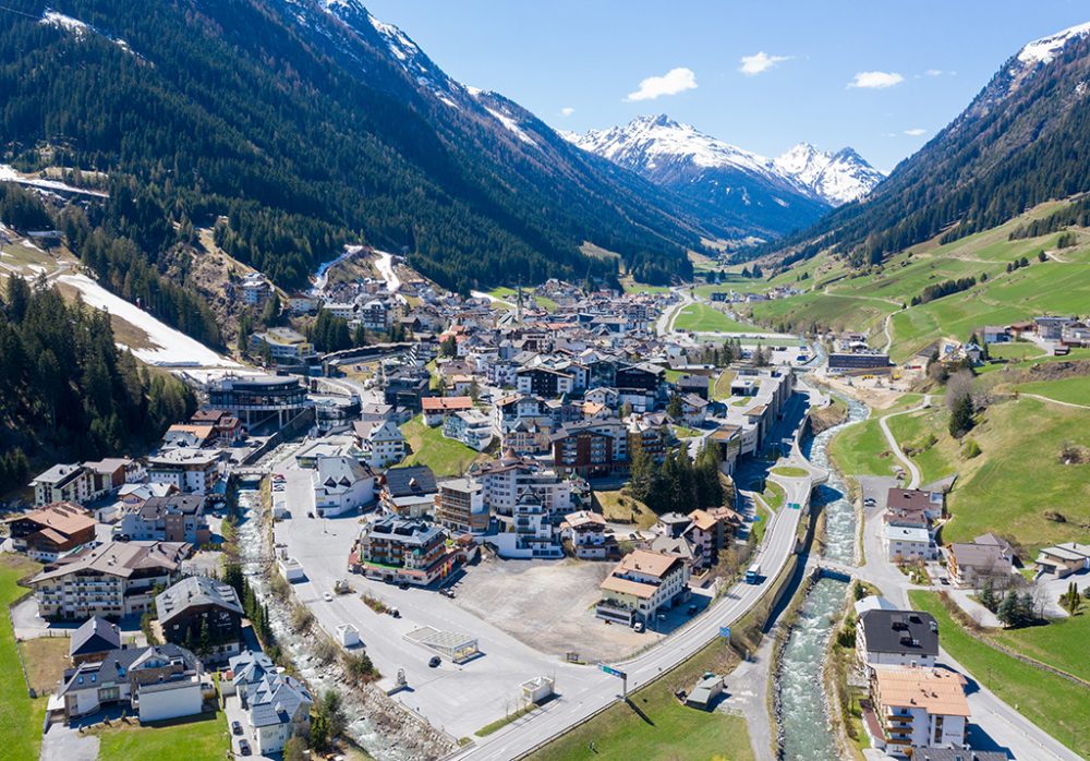 Blick über Ischgl (Bild: Johann Groder/Expa/APA/AFP)