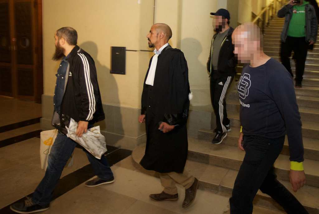 Khalid Bouloudo (links) bei einer Anhörung 2016 (Archivbild: Nicolas Maeterlinck/Belga)
