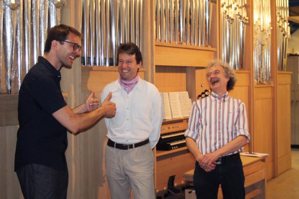 Konzertorganist Christian Schmitt, Intonateur Nicolas Alexiades und Orgelbauer Guido Schumacher (Bild: Hans Reul)