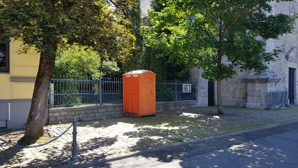 Terrassenerweiterung bis zum zweiten Baum? (Bild: Doğan Malicki/BRF)